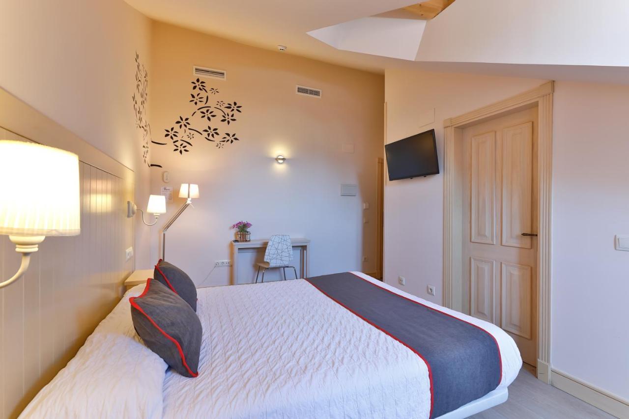 Hostal La Chata By Vivere Stays San Ildefonso ภายนอก รูปภาพ