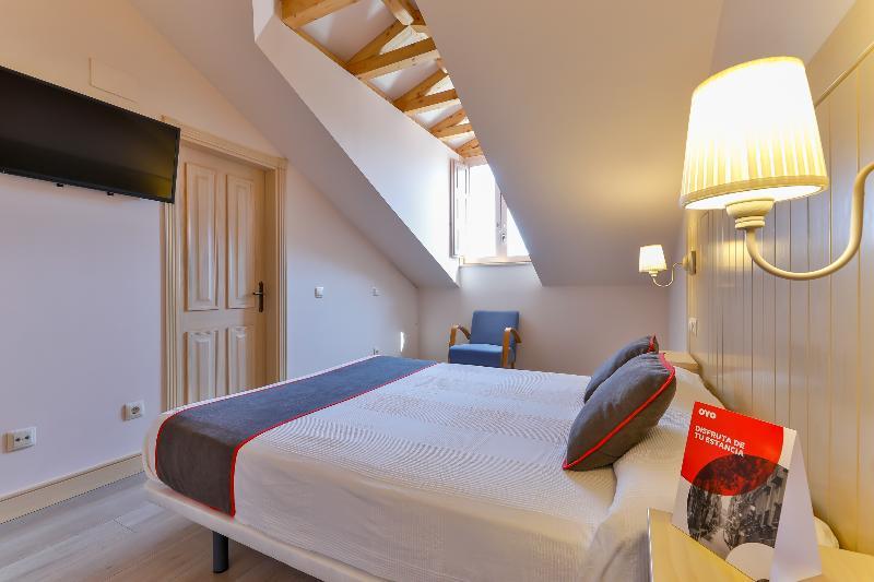 Hostal La Chata By Vivere Stays San Ildefonso ภายนอก รูปภาพ