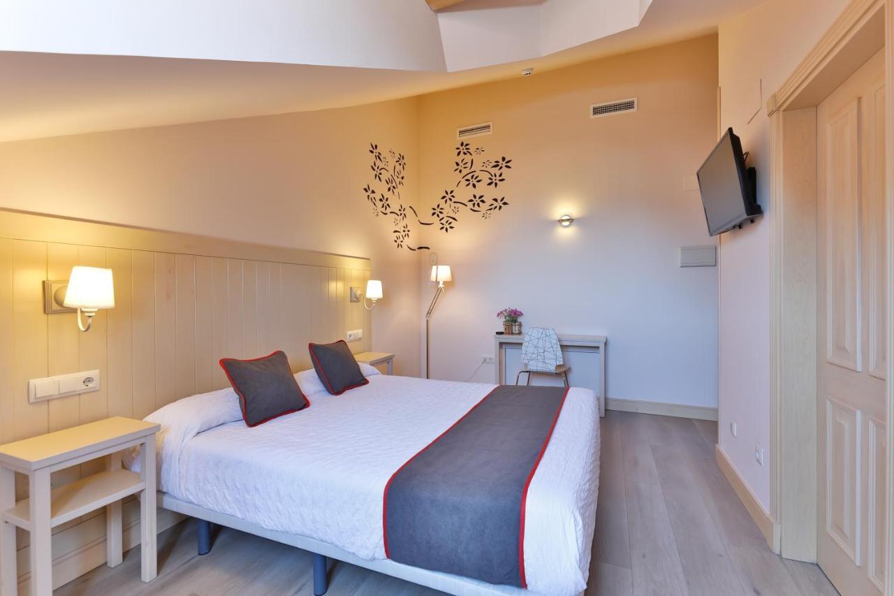 Hostal La Chata By Vivere Stays San Ildefonso ภายนอก รูปภาพ