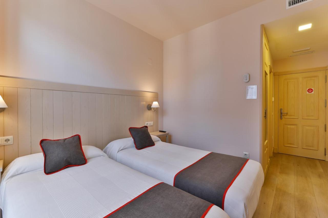 Hostal La Chata By Vivere Stays San Ildefonso ภายนอก รูปภาพ