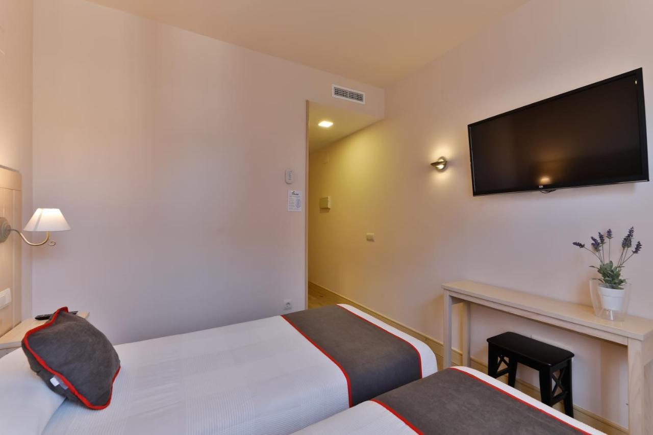 Hostal La Chata By Vivere Stays San Ildefonso ภายนอก รูปภาพ